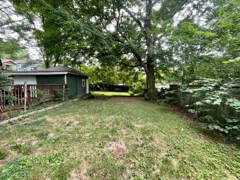 724 E University St, Bloomington, IN 47401 photo 27