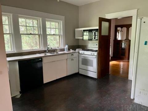 724 E University St, Bloomington, IN 47401 photo 13