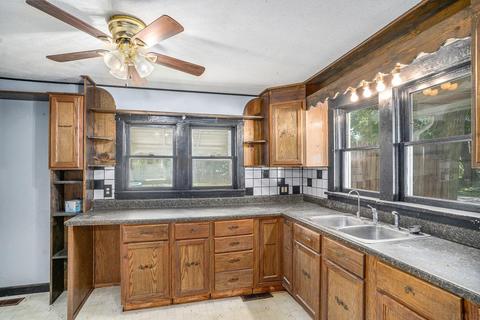 519 E Central St, Akron, IN 46910 photo 6