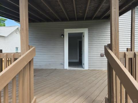 319 E 6th St, Peru, IN 46970 photo 9