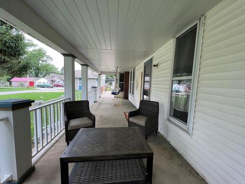 402 E Main St, Chalmers, IN 47929 photo 33