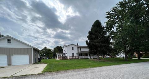 402 E Main St, Chalmers, IN 47929 photo 2