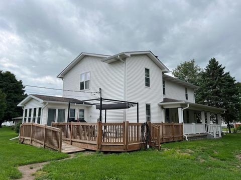 402 E Main St, Chalmers, IN 47929 photo 5