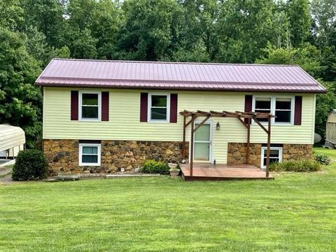 2890 E Carowinds Ct, Bloomington, IN 47401 photo 1