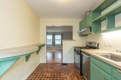 2023 E Maxwell Ln, Bloomington, IN 47401 photo 9
