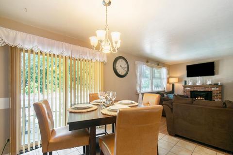 58456 Valley View Dr, Elkhart, IN 46517 photo 5