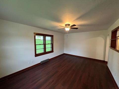705 Walnut St, Jasper, IN 47546 photo 3