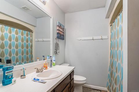 304 Eugene Dr, Middlebury, IN 46540 photo 17