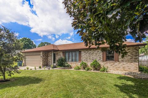 304 Eugene Dr, Middlebury, IN 46540 photo 2