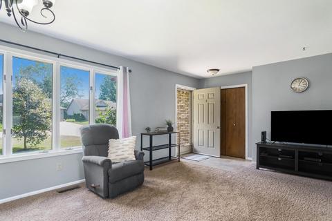 304 Eugene Dr, Middlebury, IN 46540 photo 8