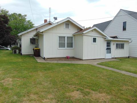528 E Central Ave, Bluffton, IN 46714 photo 2