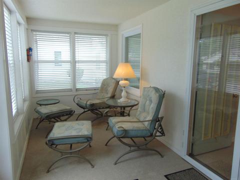 528 E Central Ave, Bluffton, IN 46714 photo 9