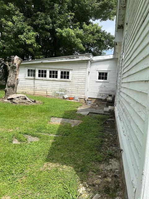 974 S 9th St, Mitchell, IN 47446 photo 2
