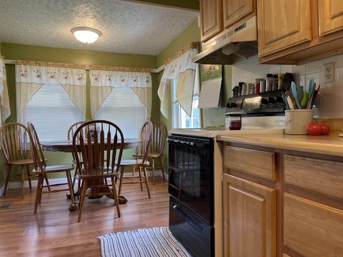 612 W Grissom Ave, Mitchell, IN 47446 photo 4