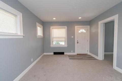 402 E Oakside St, South Bend, IN 46614 photo 4