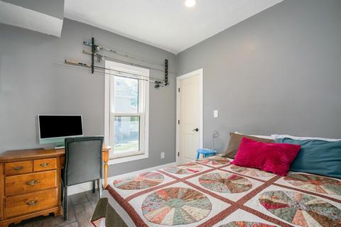 756 E Walnut St, Nappanee, IN 46550 photo 11
