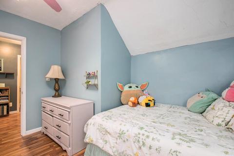 756 E Walnut St, Nappanee, IN 46550 photo 14