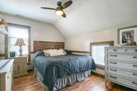 756 E Walnut St, Nappanee, IN 46550 photo 16