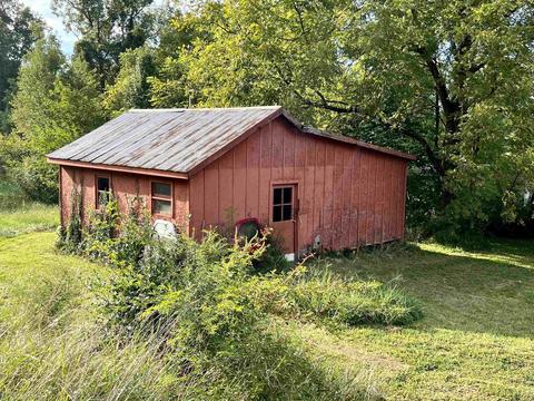 970 S Meridian Rd, Mitchell, IN 47446 photo 5