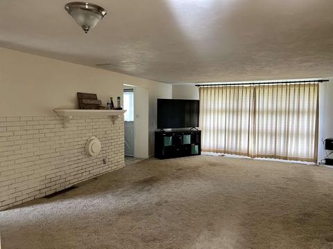 970 S Meridian Rd, Mitchell, IN 47446 photo 2