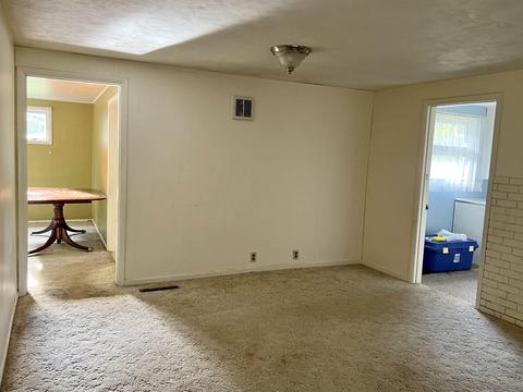 970 S Meridian Rd, Mitchell, IN 47446 photo 7