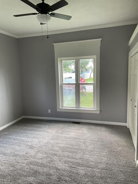 223 W Oak St, Mitchell, IN 47446 photo 6
