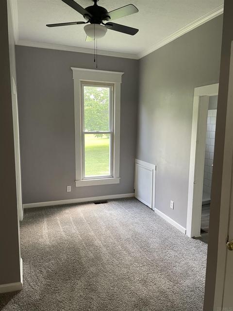 223 W Oak St, Mitchell, IN 47446 photo 7