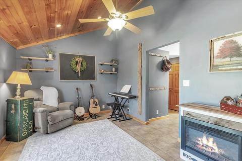 603 E Michigan St, Lagrange, IN 46761 photo 9