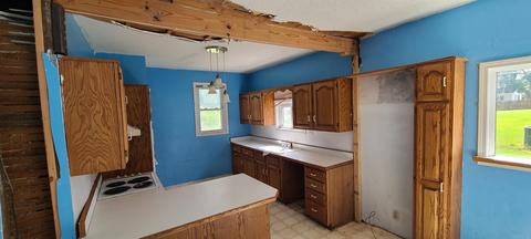 323 E 6th St, Mount Carmel, IL 62863 photo 6