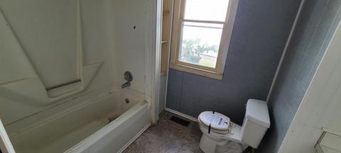 323 E 6th St, Mount Carmel, IL 62863 photo 11