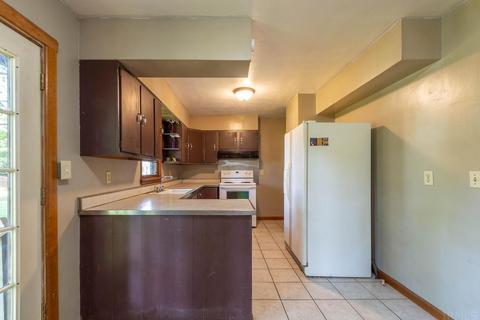 4532 E Deckard Dr, Bloomington, IN 47408 photo 7
