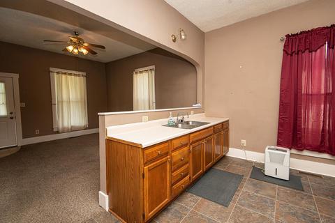 712 W 3rd St, Bicknell, IN 47512 photo 14