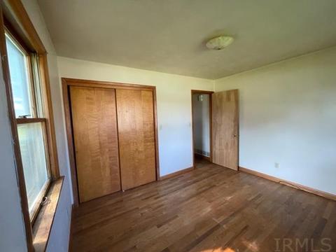 910 E 11th St, Fowler, IN 47944 photo 3