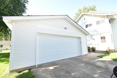 207 N Jackson Ave, Fowler, IN 47944 photo 4