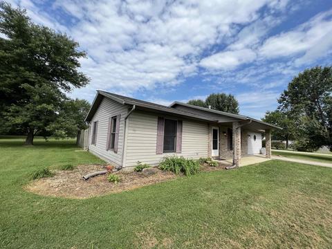 268 Bartlett Dr, Mitchell, IN 47446 photo 2