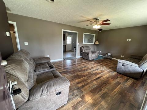 268 Bartlett Dr, Mitchell, IN 47446 photo 8