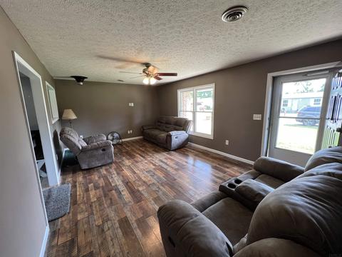 268 Bartlett Dr, Mitchell, IN 47446 photo 5