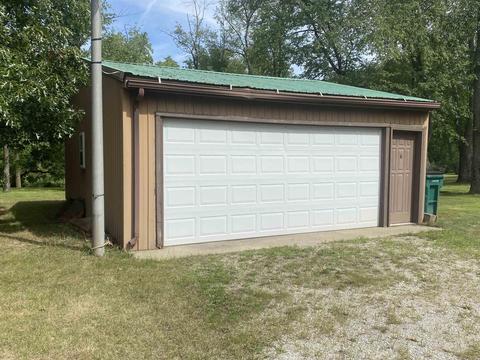 6640 E 825 N, Howe, IN 46746 photo 3