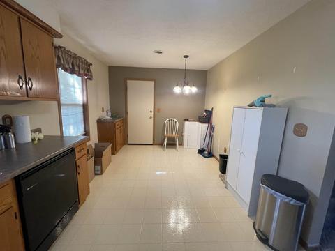 318 Hel Mar Dr, Mitchell, IN 47446 photo 7