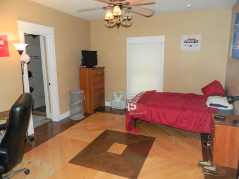 322 E 16th St, Bloomington, IN 47401 photo 9