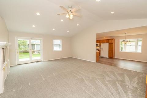 719 Mohawk Dr, Nappanee, IN 46550 photo 9