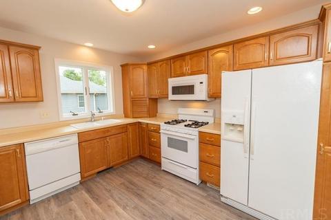 719 Mohawk Dr, Nappanee, IN 46550 photo 14
