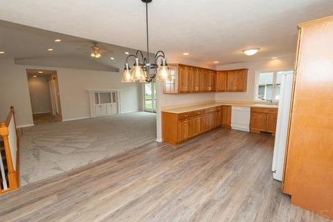 719 Mohawk Dr, Nappanee, IN 46550 photo 10