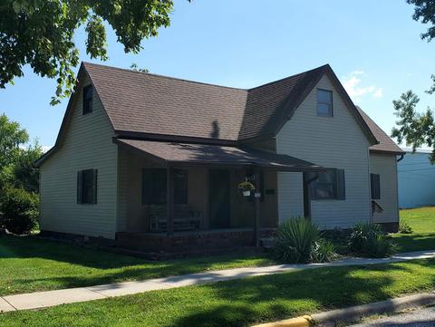242 N 6th St, Mitchell, IN 47446 photo 2