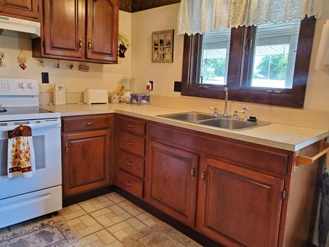 242 N 6th St, Mitchell, IN 47446 photo 4