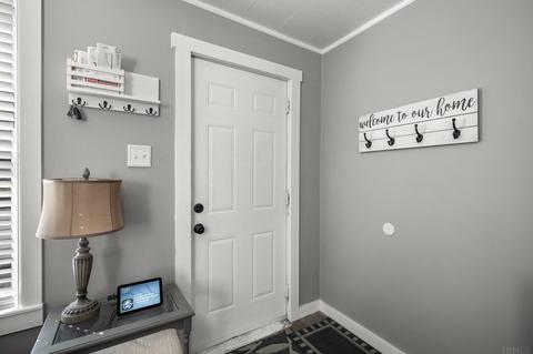105 E Walnut St, Monroe, IN 46772 photo 5