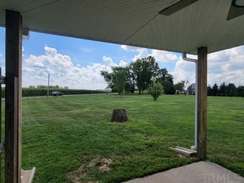1475 E Division Rd, Tipton, IN 46072 photo 3