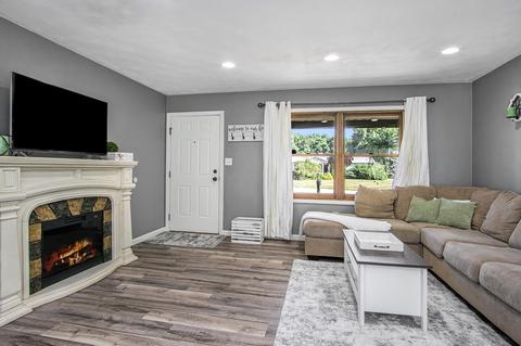 30952 Oakbrook Dr, Granger, IN 46530 photo 12