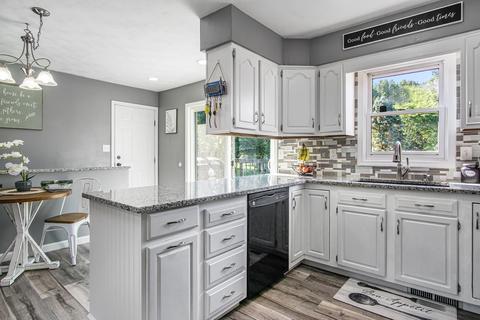 30952 Oakbrook Dr, Granger, IN 46530 photo 19