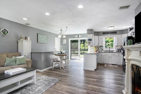 30952 Oakbrook Dr, Granger, IN 46530 photo 10